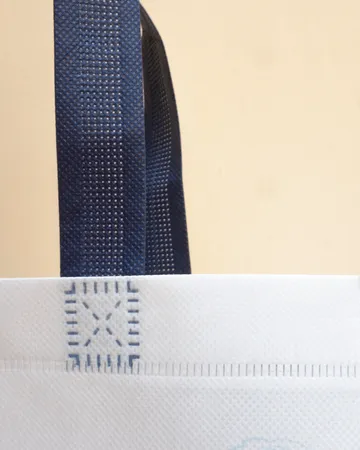 Sewn Non-woven Tote — Sewn binding detail