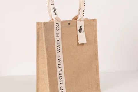 鐘錶品牌 — 麻布袋・印字提把與吊牌
