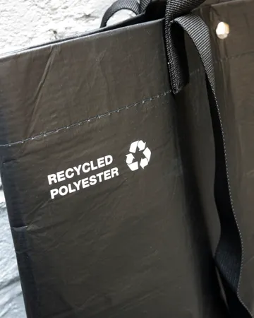 保溫保冷袋 — 再生聚酯・單色印刷