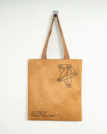 Tote — An everyday tote, light yet structured.