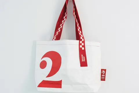 Restaurant group — Tyvek tote, contrast handles